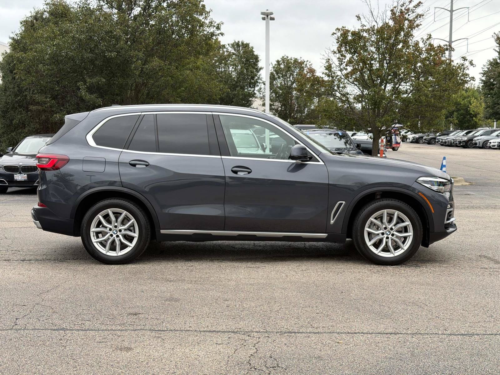 Used 2020 BMW X5 xDrive40i w/ Premium Package AWD/4WD image 4
