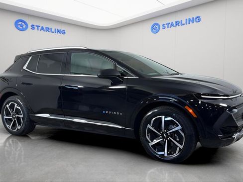 Used 2025 Chevrolet Equinox EV LT image 12