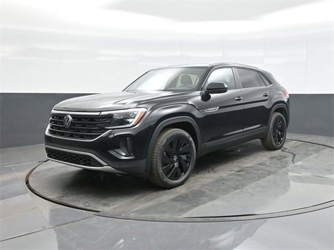New 2026 Volkswagen Atlas Cross Sport SE image 3