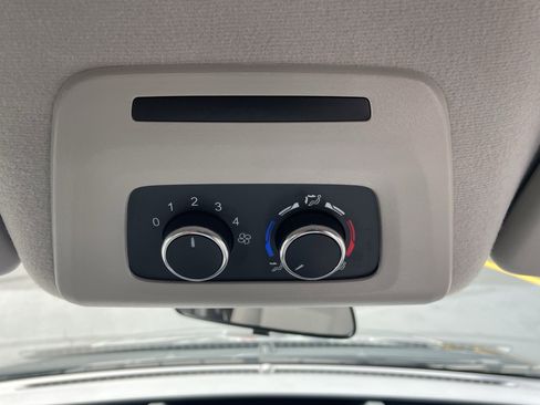 Used 2025 Ford Transit 350 XLT image 11