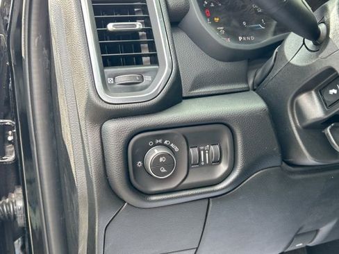 New 2026 RAM 2500 Laramie AWD/4WD image 32