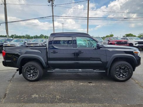 Used 2021 Toyota Tacoma SR5 w/ Trail Edition AWD/4WD image 6
