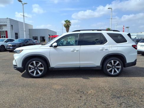 Used 2023 Honda Pilot Touring image 5