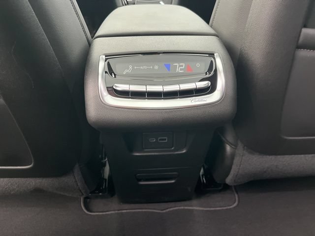 New 2025 Cadillac XT6 Luxury FWD image 40