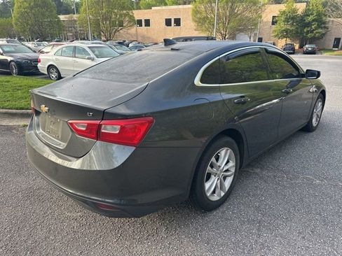 Used 2017 Chevrolet Malibu LT w/ Leather Package image 5