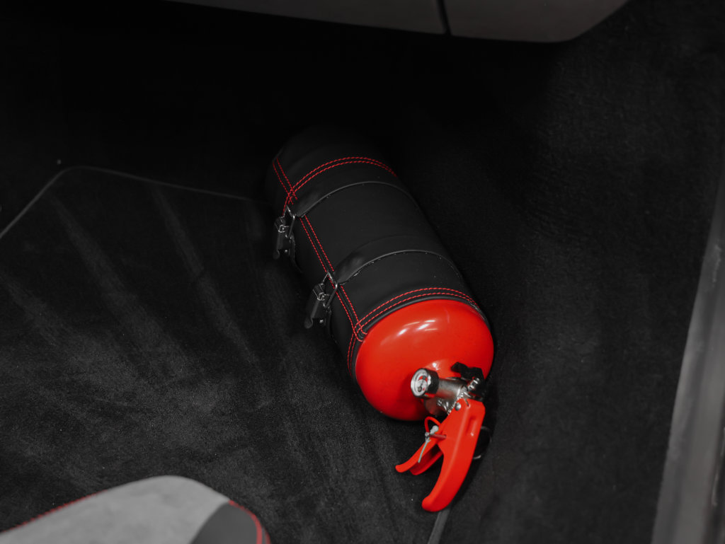 Certified 2023 Ferrari F8 Tributo RWD image 31