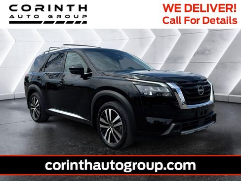 Used 2025 Nissan Pathfinder Platinum w/ Cargo Package FWD image 1