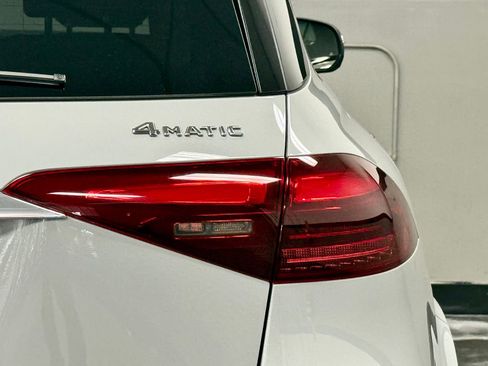 Used 2025 Mercedes-Benz GLE 450 4MATIC image 13