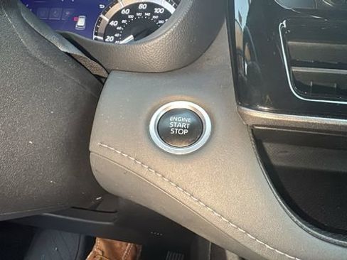 Used 2024 Toyota Highlander LE image 15