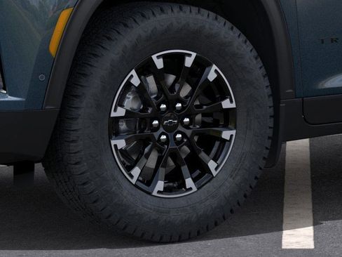 New 2026 Chevrolet Traverse Z71 w/ Enhanced Driving Package image 9