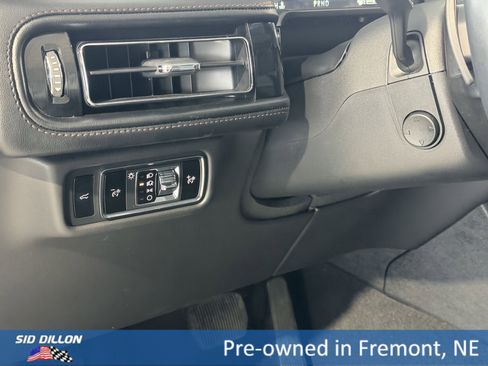 Used 2023 Lincoln Aviator Reserve w/ Equipment Group 201A AWD/4WD image 15