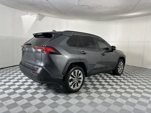 Used 2021 Toyota RAV4 XLE Premium FWD image 8