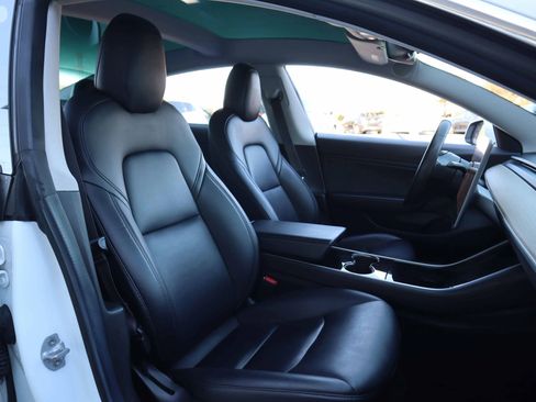 Used 2018 Tesla Model 3 Long Range image 6