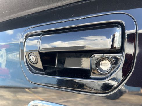 Used 2017 Honda Ridgeline Black Edition image 4
