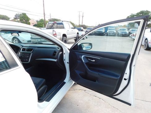 Used 2017 Nissan Altima 2.5 image 36