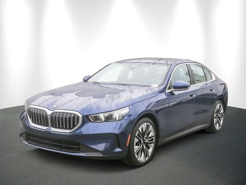 Used 2026 BMW 540i xDrive AWD/4WD image 3