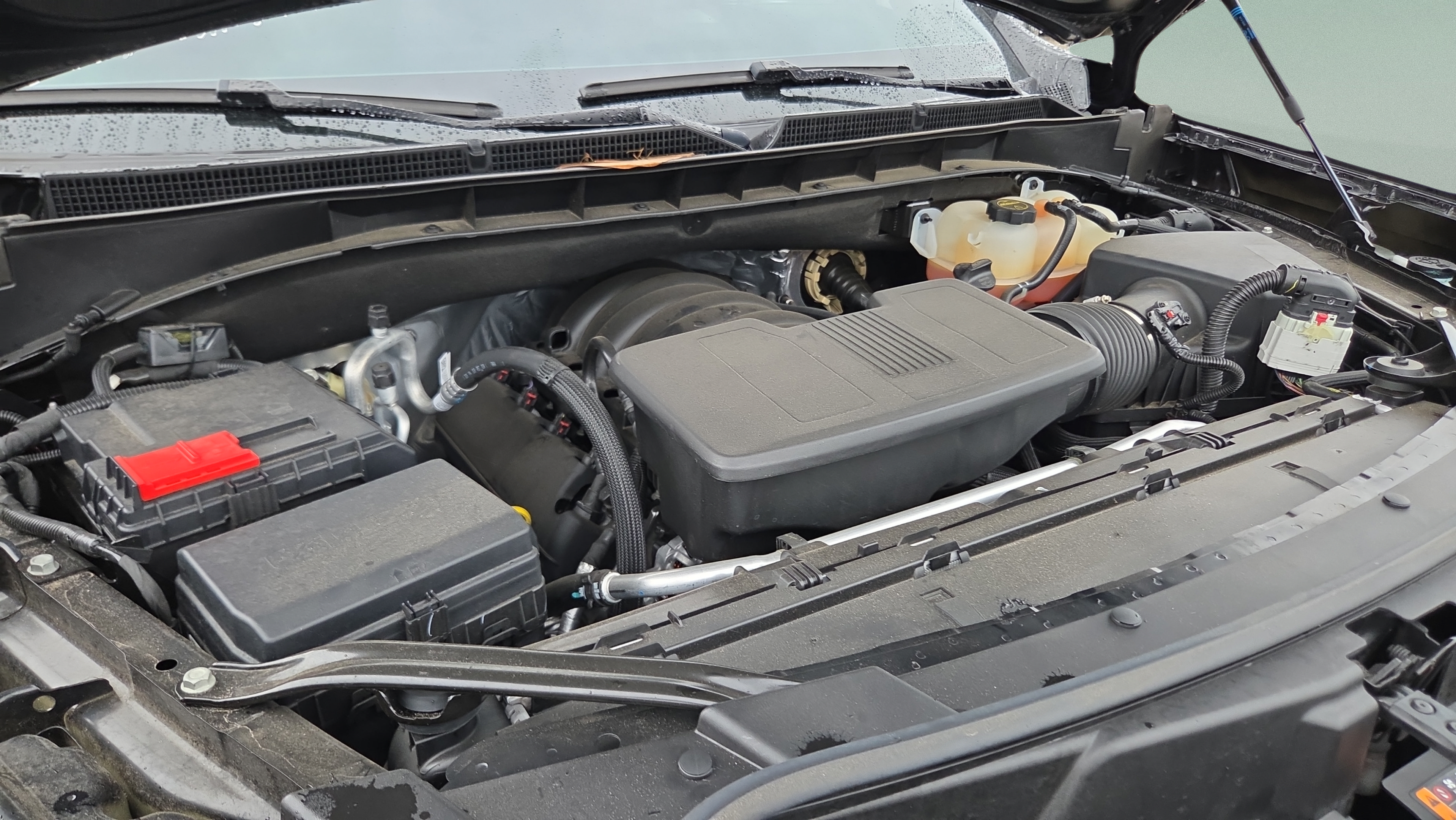 Used 2025 GMC Yukon Elevation AWD/4WD image 21