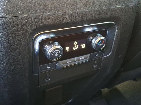 Certified 2025 GMC Yukon Denali AWD/4WD image 11