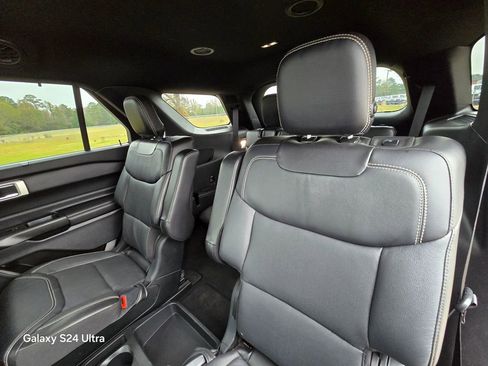 Used 2020 Ford Explorer ST w/ Premium Technology Package image 15