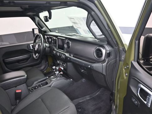 Used 2021 Jeep Wrangler Unlimited Sport AWD/4WD image 9