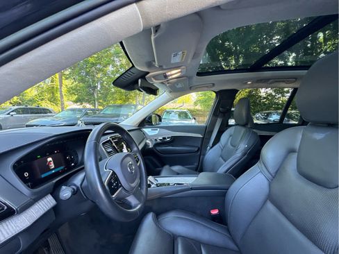 Used 2023 Volvo XC90 B6 Ultimate w/ Lounge Package image 29