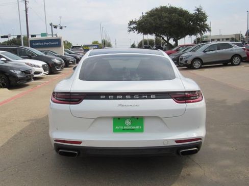 Used 2019 Porsche Panamera 4 image 7