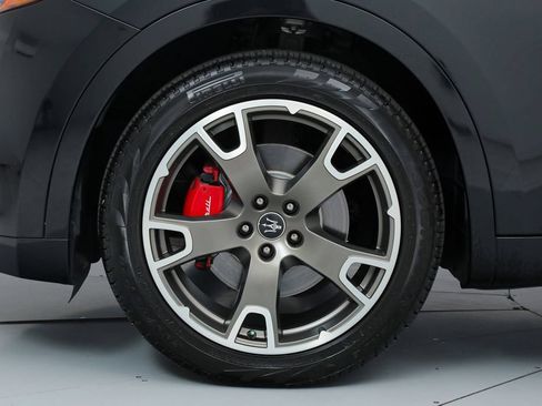 Certified 2023 Maserati Levante GT AWD/4WD image 20