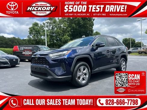 Used 2025 Toyota RAV4 XLE FWD image 1