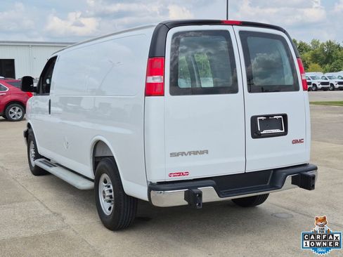 Used 2025 GMC Savana 2500 w/ Driver Convenience Package RWD image 5