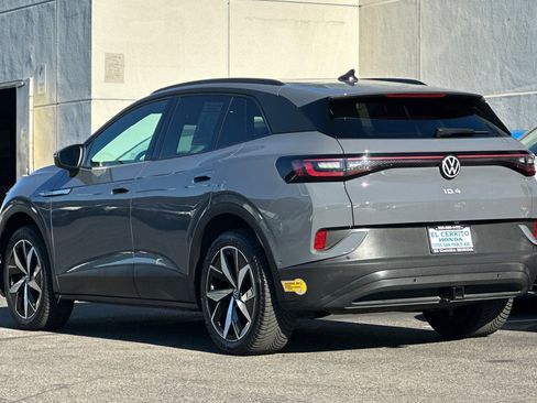 Used 2023 Volkswagen ID.4 Pro S image 5