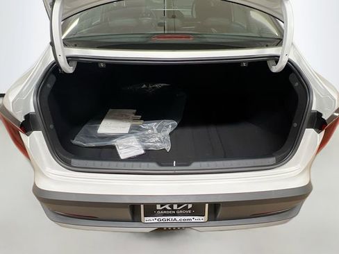 New 2025 Kia K4 LXS image 23