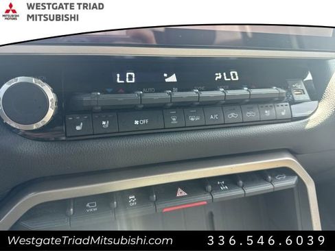 Used 2025 Toyota Tundra Limited w/ TRD Off-Road Package AWD/4WD image 17