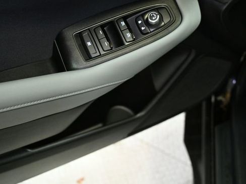 Used 2025 Subaru Outback Premium image 44