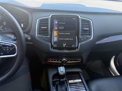 Used 2019 Volvo XC90 T5 Momentum w/ Protection Package Premier FWD image 22