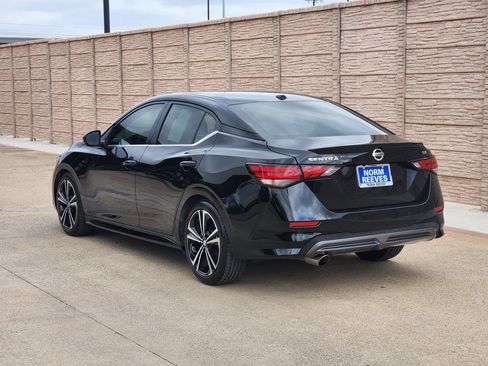 Used 2021 Nissan Sentra SR w/ SR Premium Package image 7