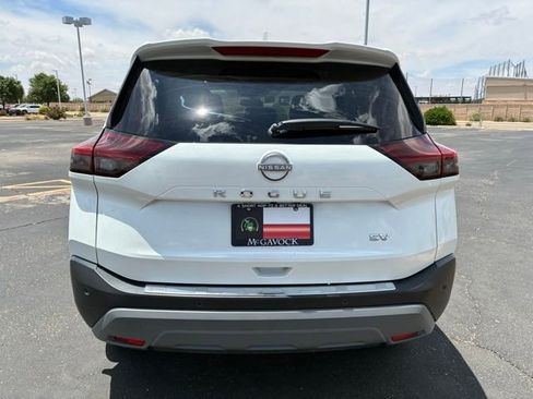 Certified 2023 Nissan Rogue SV FWD image 5