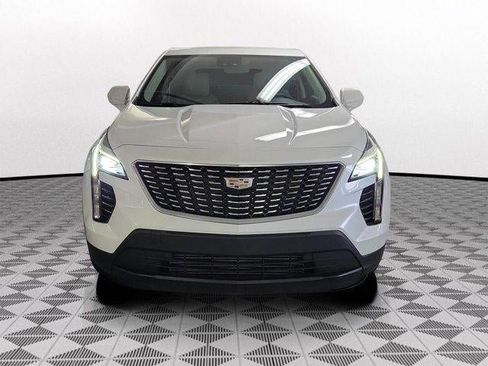 Certified 2023 Cadillac XT4 Luxury image 2