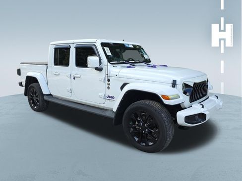 Used 2022 Jeep Gladiator Overland AWD/4WD image 1