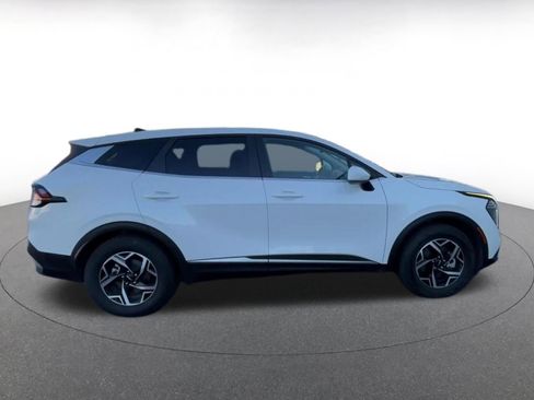 Used 2025 Kia Sportage LX FWD image 16