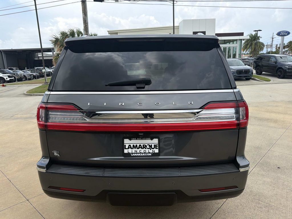 Certified 2021 Lincoln Navigator Reserve RWD image 7