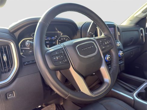 Used 2023 GMC Sierra 3500 Denali w/ Denali Black Diamond Edition image 9