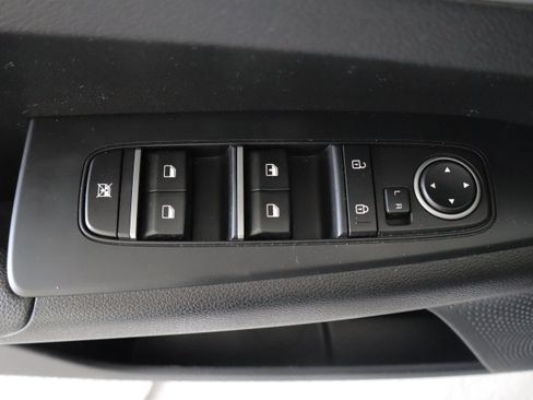 Used 2023 Kia Forte LXS FWD image 9