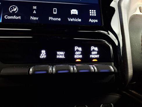 Used 2022 RAM 1500 Limited AWD/4WD image 23