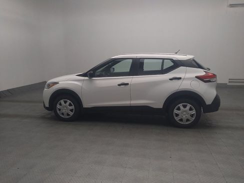 Used 2020 Nissan Kicks S FWD image 3