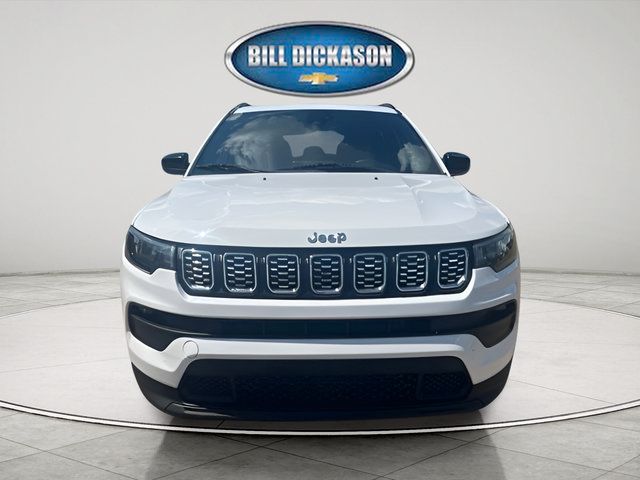 Used 2023 Jeep Compass Latitude AWD/4WD image 2
