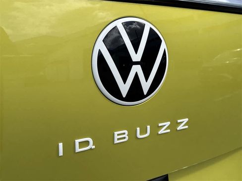 New 2025 Volkswagen ID. Buzz Pro S Plus image 11