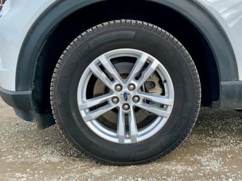 Used 2022 Ford Explorer XLT AWD/4WD image 15