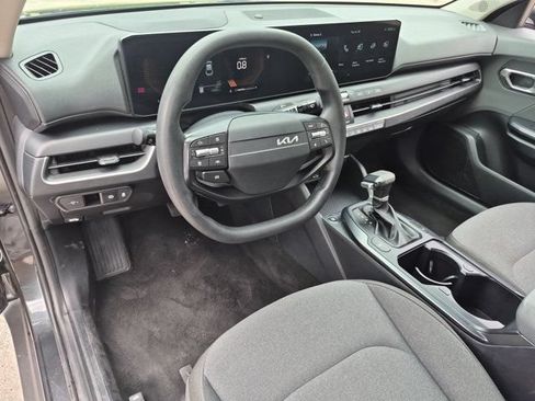 Used 2025 Kia K4 FWD image 12