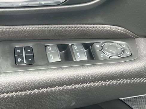 Used 2024 GMC Yukon Denali AWD/4WD image 14