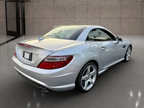 Used 2016 Mercedes-Benz SLK 300 image 13